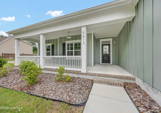 Photo 3 of Single family home for sale at 5613 Claremont Ct, Wilmington, NC 28409 | MLS# 100582767 | Listing updated on 2026-09-03