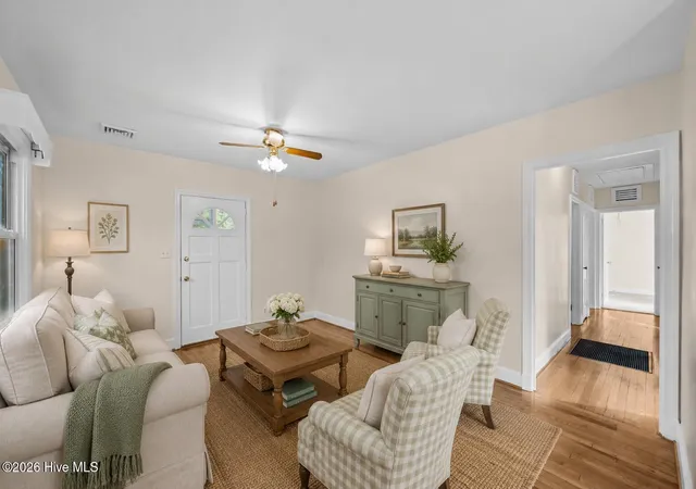 3rd image of 1603 Oakwood Ave, New Bern, NC 28560 | MLS# 100548230