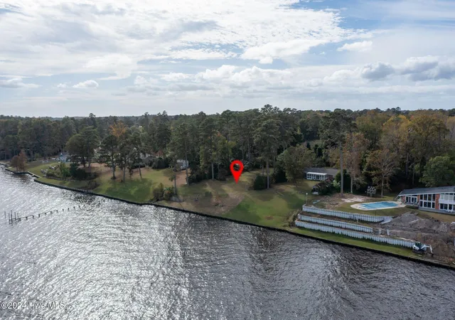 4th image of 2108 Neuse Cliffs Dr, New Bern, NC 28560 | MLS# 100475671