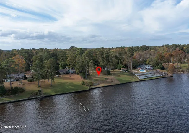 5th image of 2108 Neuse Cliffs Dr, New Bern, NC 28560 | MLS# 100475671