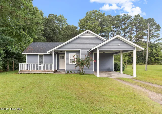 Photo 1 of Single family home for sale at 416 W Willis Landing Rd, Hubert, NC 28539 | MLS# 100594376 | Listing updated on 2026-09-08