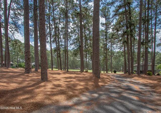 Listing Photo 2 - Condo for sale in building located at 1195 Saint Andrews Dr, Pinehurst, NC 28374 - Unit #