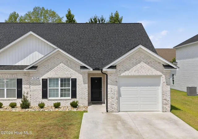Homes for sale in Greenville, NC | 2124 Dartford Dr #B, Greenville, NC 27834 | MLS# 100587641
