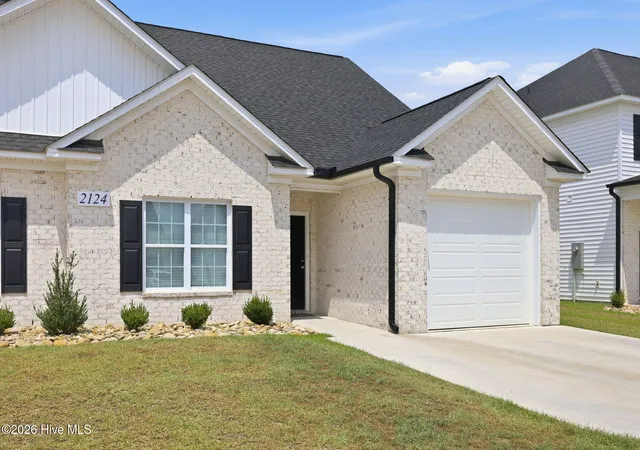 Homes for sale in Greenville, NC | 2124 Dartford Dr #B, Greenville, NC 27834 | MLS# 100587641