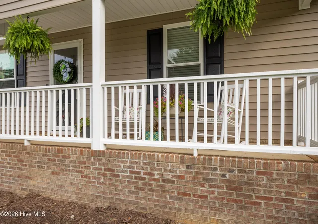 Photo 3 of Single family home for sale at 207 Dixie Cir, Clinton, NC 28328 | MLS# 100595174 | Listing updated on 2026-10-09