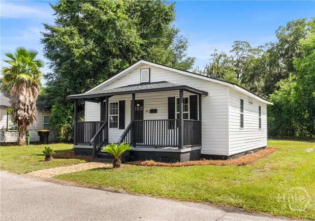 Photo 3 of Single family home for sale at 515 W 62nd Street, Savannah, GA 31405 | MLS# SA358029 | Listing updated on 2026-09-18