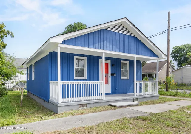 Photo 1 of Single family home for sale at 521 Swann St, Wilmington, NC 28401 | MLS# 100595199 | Listing updated on 2026-09-18