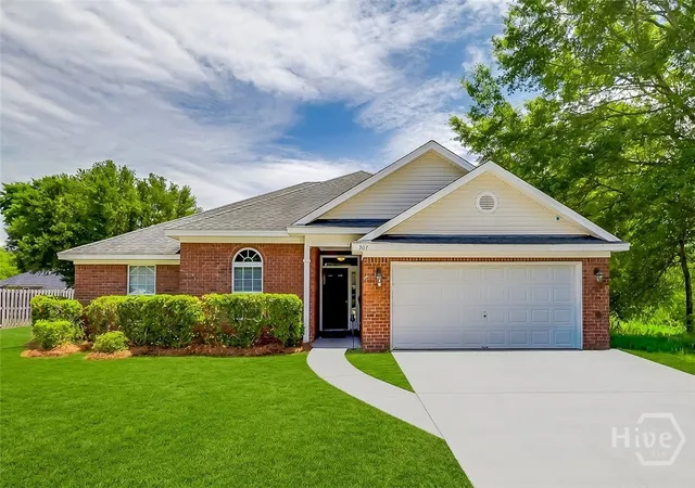 Homes for sale in Bloomingdale, GA | 507 Cobblestone Cir, Bloomingdale, GA 31302 | MLS# SA342060