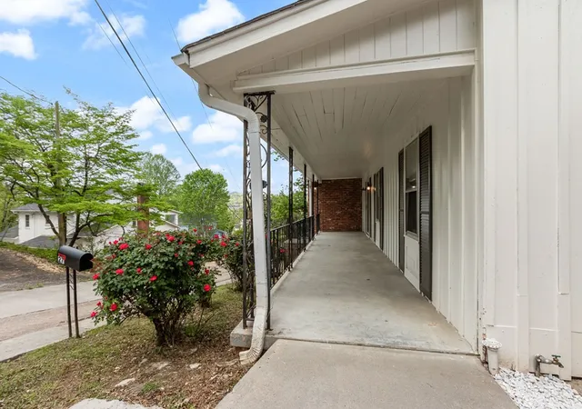 Photo 5 of Single family home for sale at 27 Bayless St, Murphy, NC 28906 | MLS# 98544440 | Listing updated on 2026-08-18