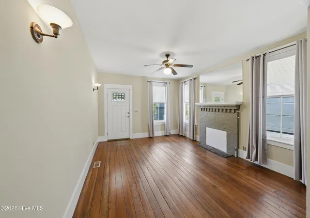 Photo 4 of Single family home for sale at 2055 Washington St, Wilmington, NC 28401 | MLS# 100580447 | Listing updated on 2026-08-24