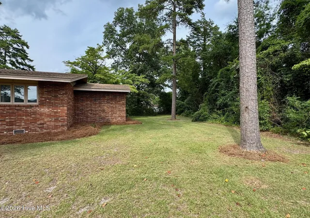 Photo 4 of Single family home for sale at 2206 2nd Avenue, Elizabethtown, NC 28337 | MLS# 100594222 | Listing updated on 2026-09-02