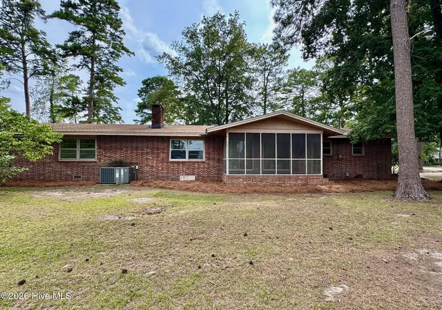 Photo 5 of Single family home for sale at 2206 2nd Avenue, Elizabethtown, NC 28337 | MLS# 100594222 | Listing updated on 2026-09-02