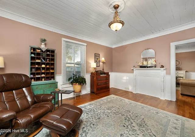 Photo 4 of Single family home for sale at 813 N Craven St, New Bern, NC 28560 | MLS# 100549243 | Listing updated on 2026-08-18