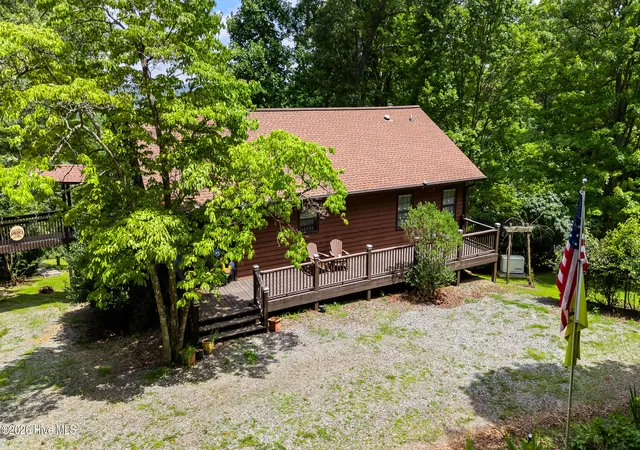Photo 3 of Single family home for sale at 524 Sierra Cir, Murphy, NC 28906 | MLS# 100590259 | Listing updated on 2026-08-18
