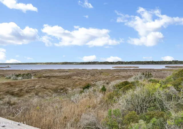 Homes for sale in North Topsail Beach, NC | 3145 Island Dr, North Topsail Beach, NC 28460 | MLS# 100534382