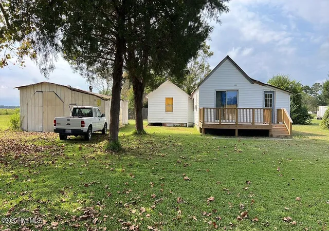 Photo 1 of Single family home for sale at 582 Five Mile Rd, Richlands, NC 28574 | MLS# 100565652 | Listing updated on 2026-08-18