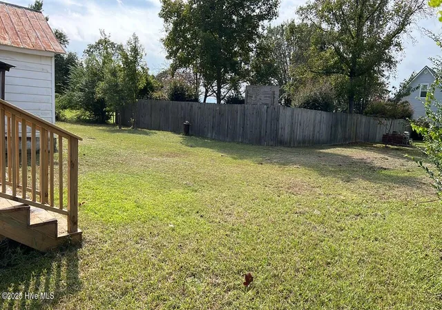 Photo 3 of Single family home for sale at 582 Five Mile Rd, Richlands, NC 28574 | MLS# 100565652 | Listing updated on 2026-08-18
