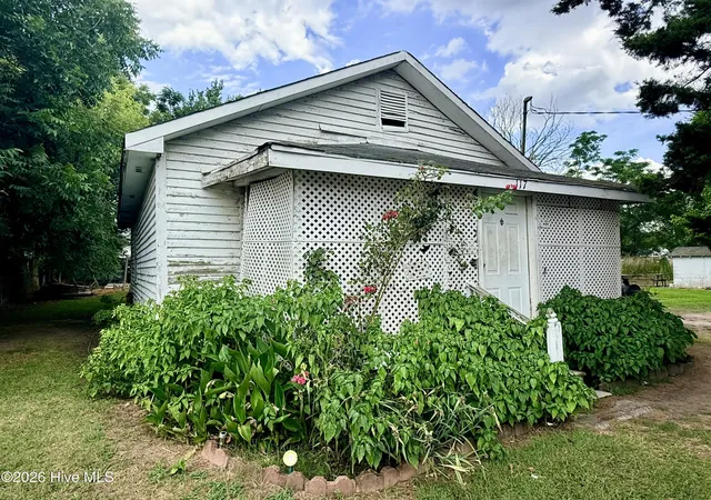 Photo 1 of Single family home for sale at 117 E Church St, Bethel, NC 27812 | MLS# 100590105 | Listing updated on 2026-09-11