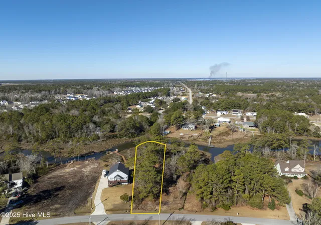 5th image of 327 Chadwick Shores Dr, Sneads Ferry, NC 28460 | MLS# 100559086