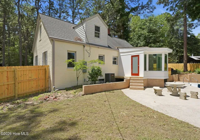 Photo 4 of Single family home for sale at 4084 Youngs Rd, Southern Pines, NC 28387 | MLS# 100574105 | Listing updated on 2026-08-18