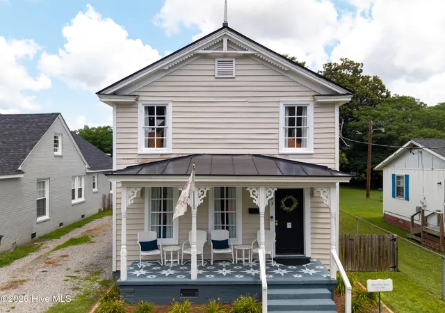 Photo 2 of Single family home for sale at 123 E Gale St, Edenton, NC 27932 | MLS# 100589252 | Listing updated on 2026-08-18