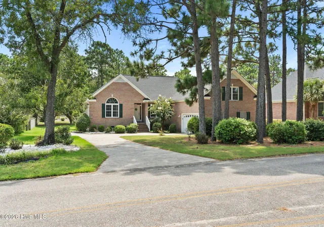 Photo 3 of Single family home for sale at 8927 Sedgley Dr, Wilmington, NC 28412 | MLS# 100599610 | Listing updated on 2026-09-14
