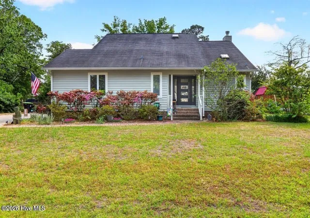 Homes for sale in New Bern, NC | 312 Channel Run Dr, New Bern, NC 28562 | MLS# 100583574