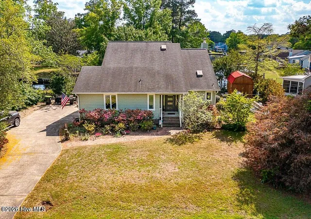Photo 3 of Single family home for sale at 312 Channel Run Dr, New Bern, NC 28562 | MLS# 100583574 | Listing updated on 2026-08-20