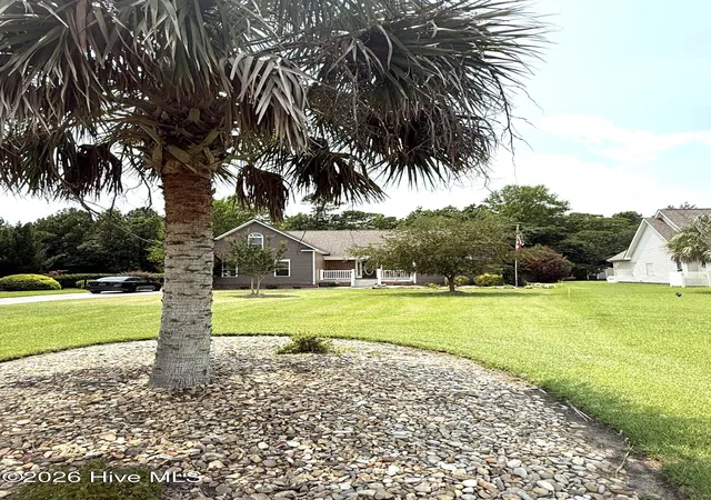 Photo 2 of Single family home for sale at 83 Pickett Way, Swansboro, NC 28584 | MLS# 100592678 | Listing updated on 2026-08-18