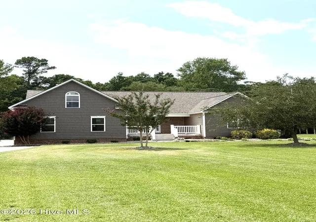 Photo 3 of Single family home for sale at 83 Pickett Way, Swansboro, NC 28584 | MLS# 100592678 | Listing updated on 2026-08-18
