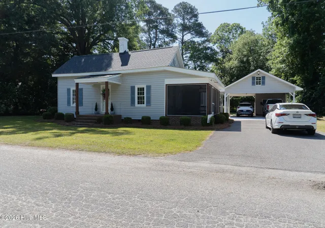 Homes for sale in Bladenboro, NC | 512 S Ashe St, Bladenboro, NC 28320 | MLS# 100575848