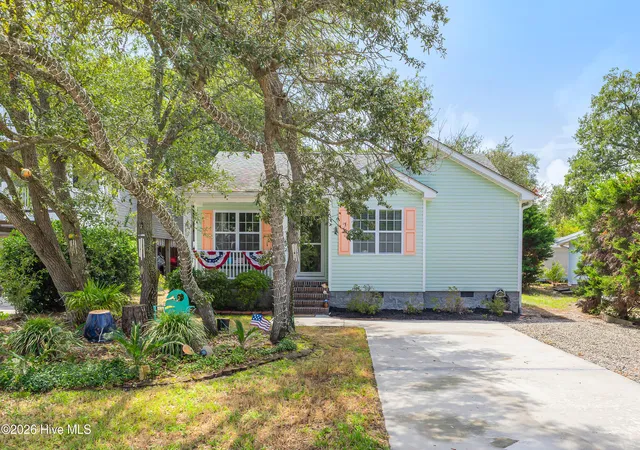 Homes for sale in Oak Island, NC | 145 Nw 10Th St, Oak Island, NC 28465 | MLS# 100587776