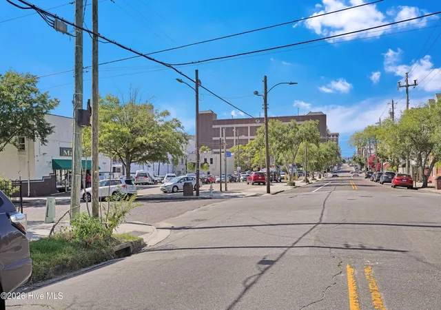 Listing Photo 4 - Condo for sale in building located at 102 S 2Nd St, Wilmington, NC 28401 - Unit #218