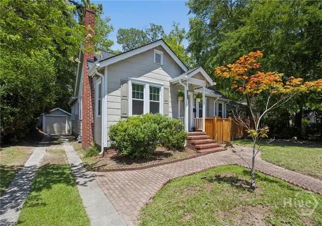 Photo 3 of Single family home for sale at 1204 E 52nd Street, Savannah, GA 31404 | MLS# SA360924 | Listing updated on 2026-09-18