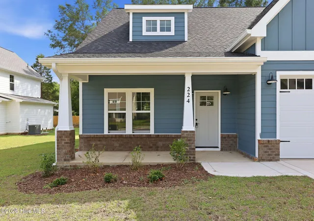 Photo 3 of Single family home for sale at 224 Telluride Ct, Aberdeen, NC 28315 | MLS# 100584336 | Listing updated on 2026-08-18