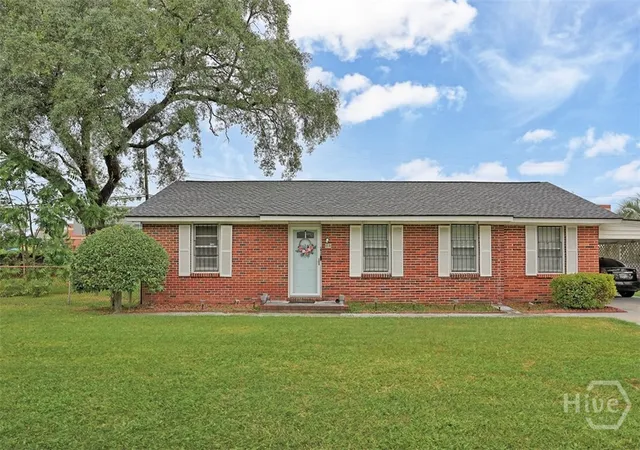 Photo 2 of Single family home for sale at 113 Chatham Villa Dr, Savannah, GA 31408 | MLS# SA351897 | Listing updated on 2026-08-29