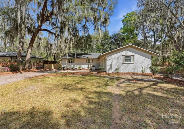 Photo 2 of Single family home for sale at 21 Sheridan Cir, Savannah, GA 31406 | MLS# SA358557 | Listing updated on 2026-08-18