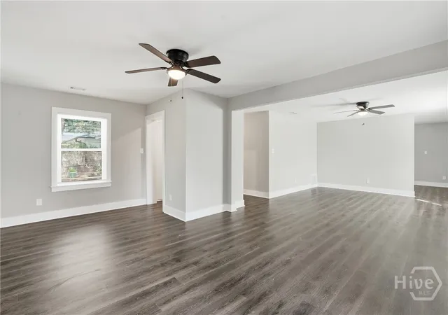 Photo 3 of Single family home for sale at 21 Sheridan Cir, Savannah, GA 31406 | MLS# SA358557 | Listing updated on 2026-08-18