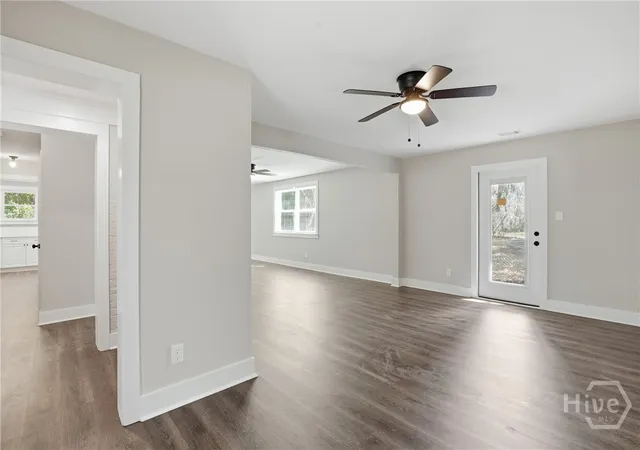 Photo 3 of Single family home for sale at 21 Sheridan Cir, Savannah, GA 31406 | MLS# SA358557 | Listing updated on 2026-08-18