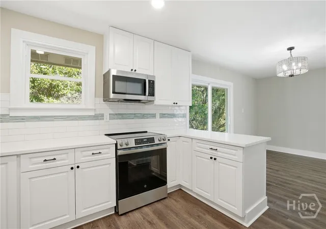 Photo 4 of Single family home for sale at 21 Sheridan Cir, Savannah, GA 31406 | MLS# SA358557 | Listing updated on 2026-08-18
