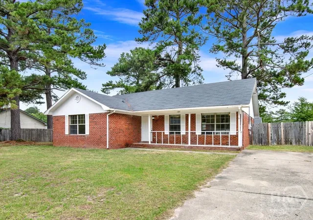 Homes for sale in Hinesville, GA | 189 W Kenny Dr, Hinesville, GA 31313 | MLS# SA357788