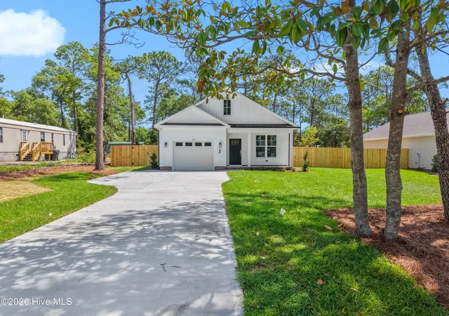 Homes for sale in Southport, NC | 192 Elm Rd, Southport, NC 28461 | MLS# 100563509