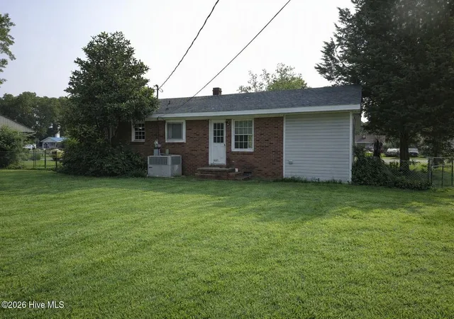 Photo 3 of Single family home for sale at 909a Greenfield Hts Blvd, Havelock, NC 28532 | MLS# 100590263 | Listing updated on 2026-09-17
