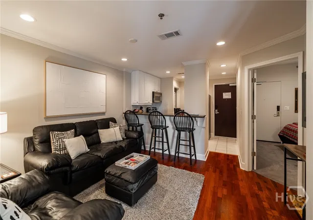3rd image of 250 W Broad St #720, Athens, GA 30601 | MLS# CL356546