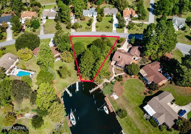 Photo 2 of Land for sale at 1304 Pelican Dr, New Bern, NC 28560 | MLS# 100600033 | Listing updated on 2026-08-31