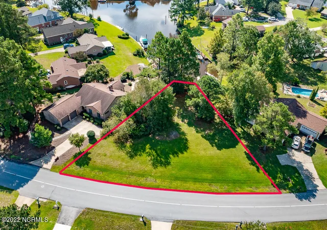 Photo 3 of Land for sale at 1304 Pelican Dr, New Bern, NC 28560 | MLS# 100600033 | Listing updated on 2026-08-31