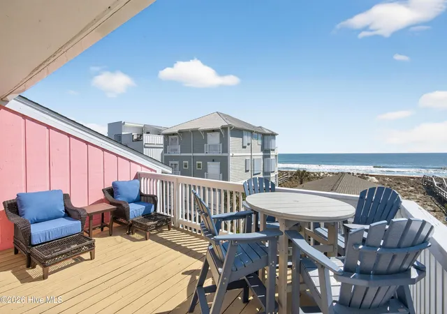 3rd image of 504 S Carolina Bch Ave S, Carolina Beach, NC 28428