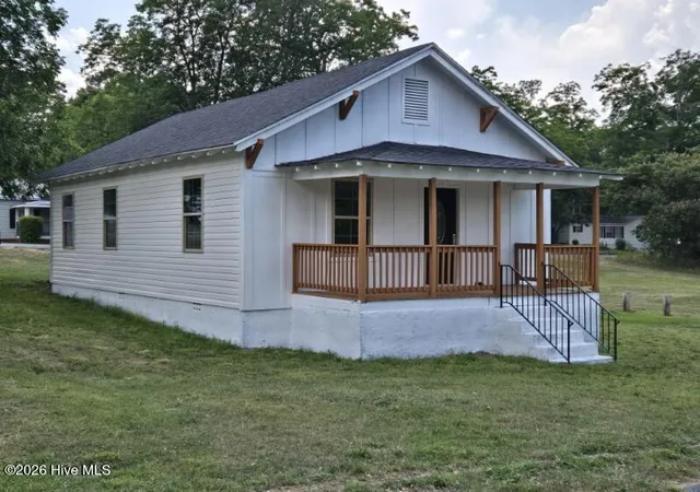 Photo 2 of Single family home for sale at 124 Aleo 9th Ave, Rockingham, NC 28379 | MLS# 100581406 | Listing updated on 2026-08-18