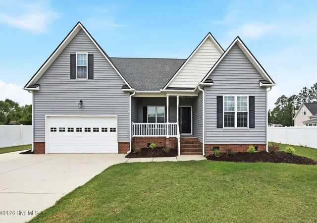 Homes for sale in Grimesland, NC | 618 Broadmoor Ct, Grimesland, NC 27837 | MLS# 100579084
