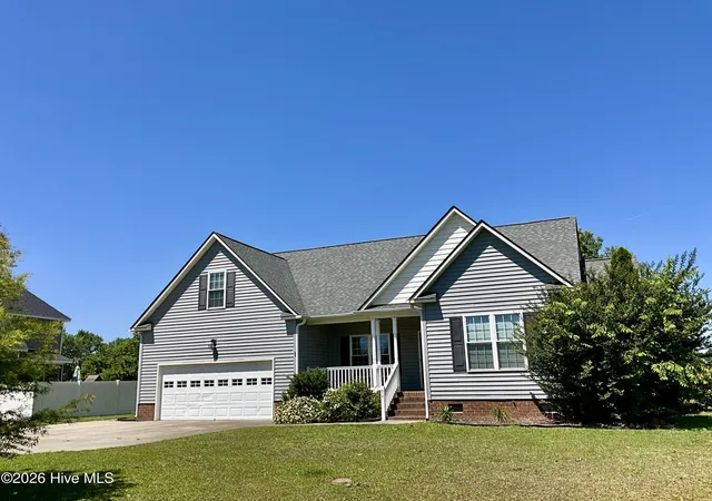 Homes for sale in Grimesland, NC | 618 Broadmoor Ct, Grimesland, NC 27837 | MLS# 100579084